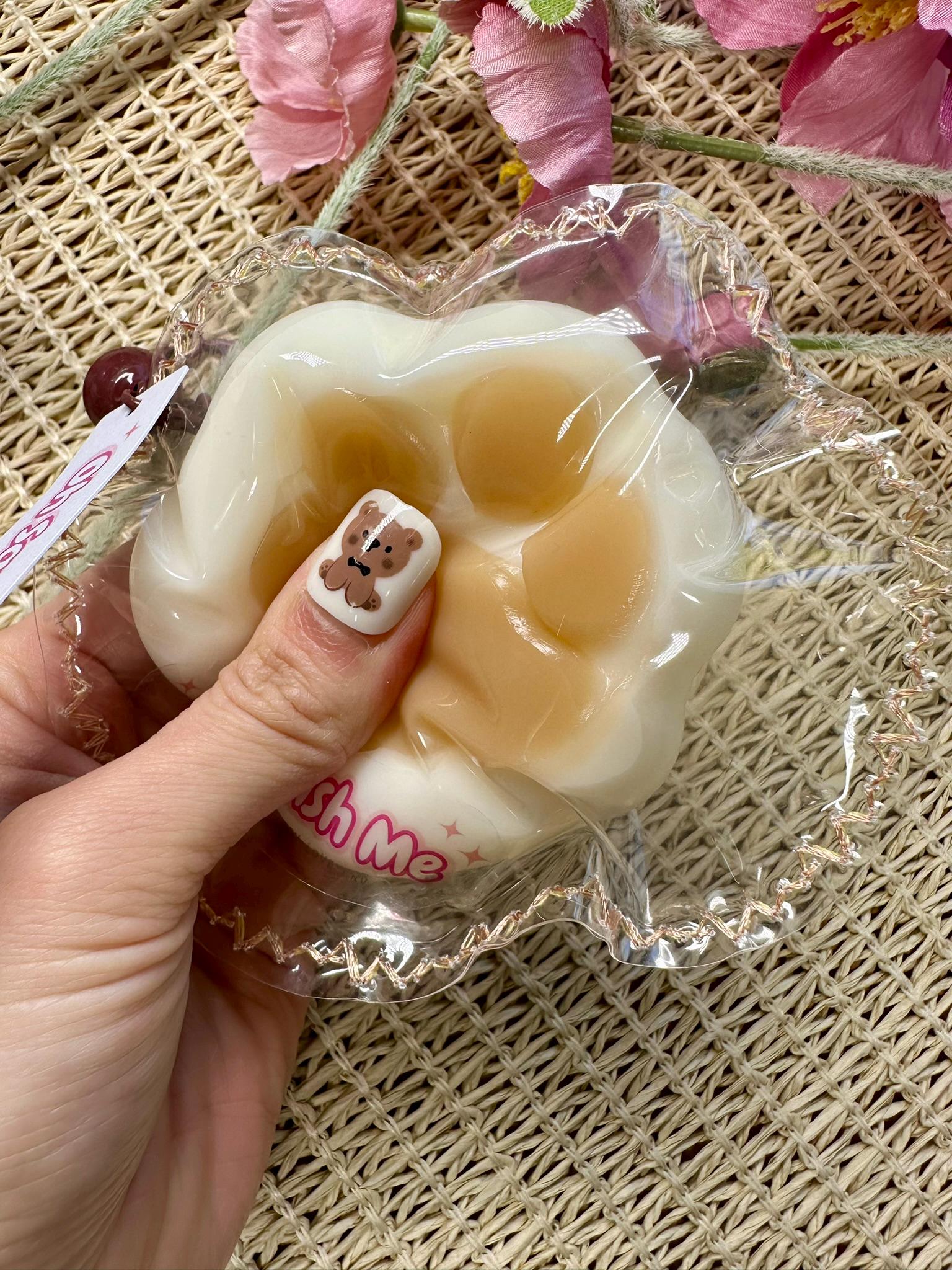 Latte Paw Squishy thumbnail 3